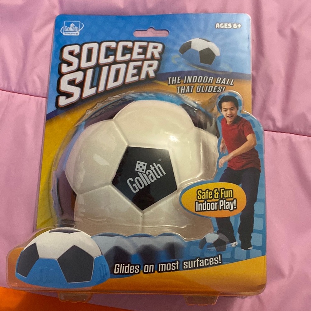 Goliath glider soccer ball